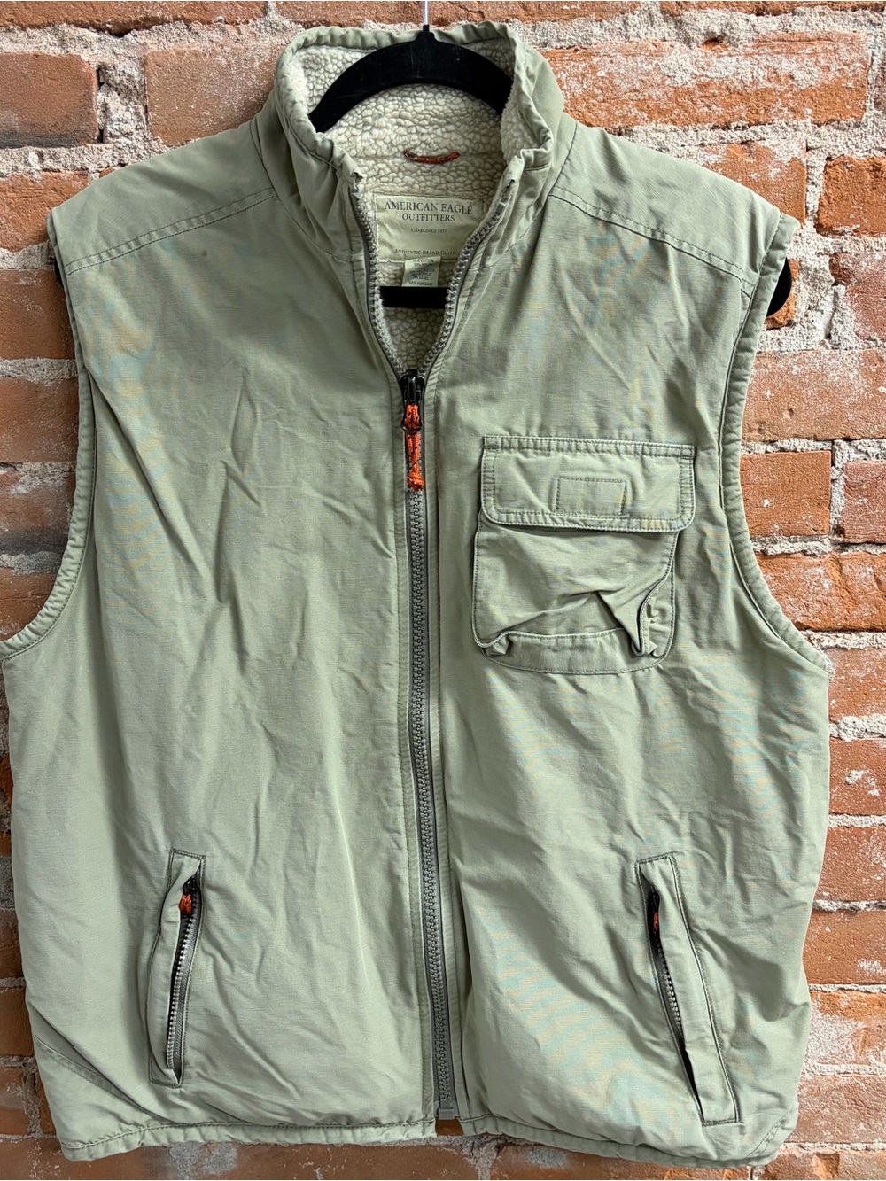 American Eagle Outfitters Khaki Cargo Vest Men’s M Gorpcore Hiking Outdoor